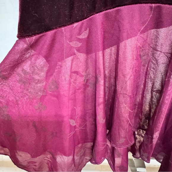 Thalia Soda burgundy velvet high neck dress size 10/12 girls - Picture 2 of 5